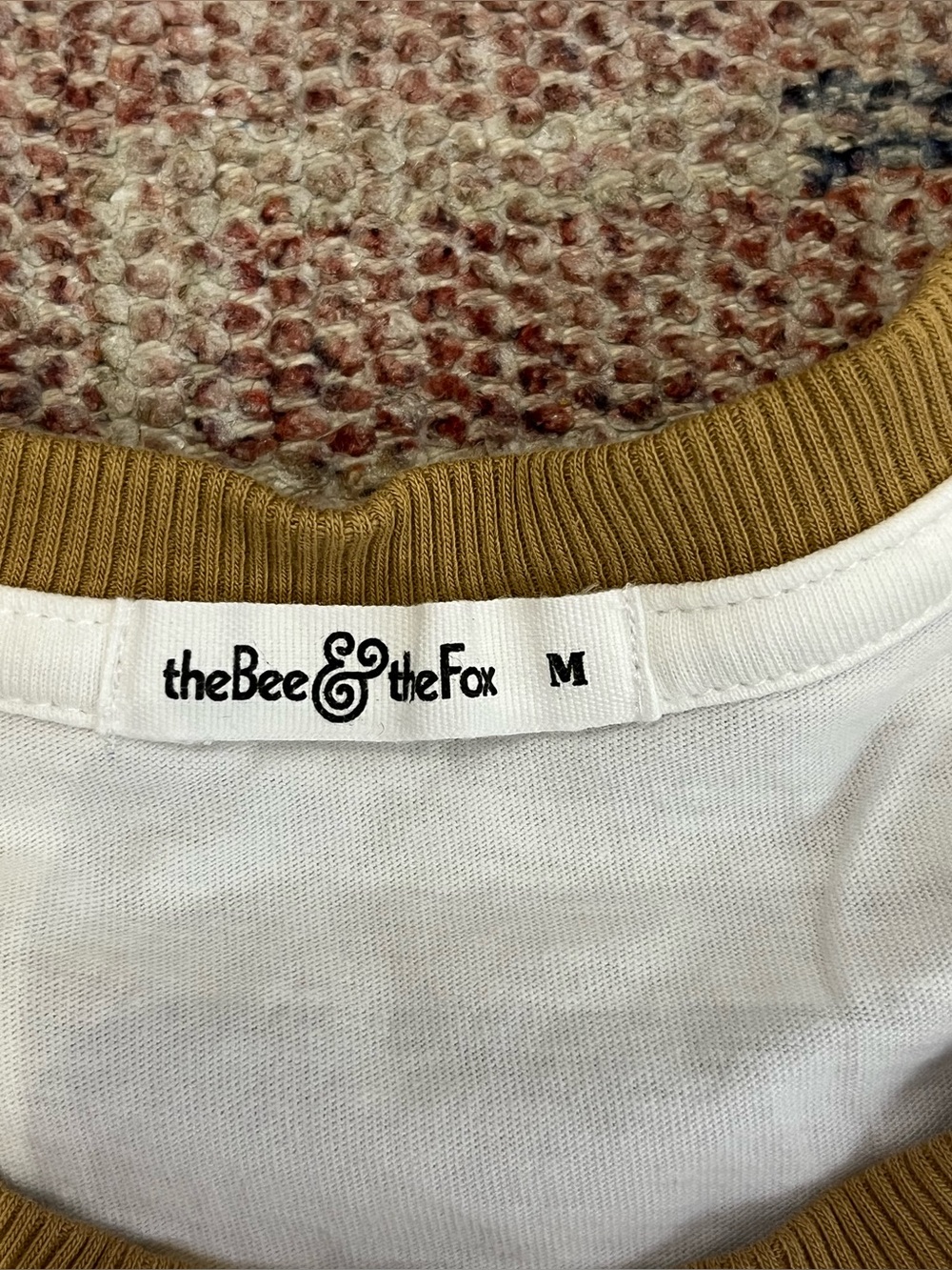 The Bee and the Fox Love Now peace bird white and Tan Ringer tee size medium - Picture 4 of 6
